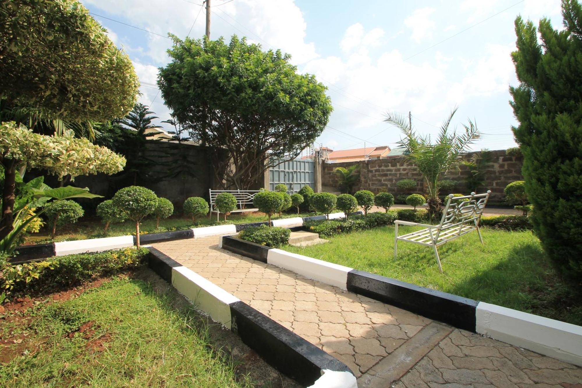 North Manor Nakuru Villa ภายนอก รูปภาพ